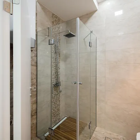 Centar Lux Lejlighed *