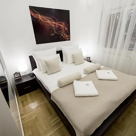 Centar Lux Lejlighed *